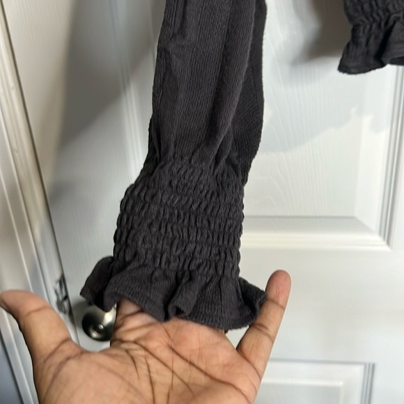 Divided by H&M cropped long-sleeved blouse - Dark Gray - Size Medium - Picture 2 of 5